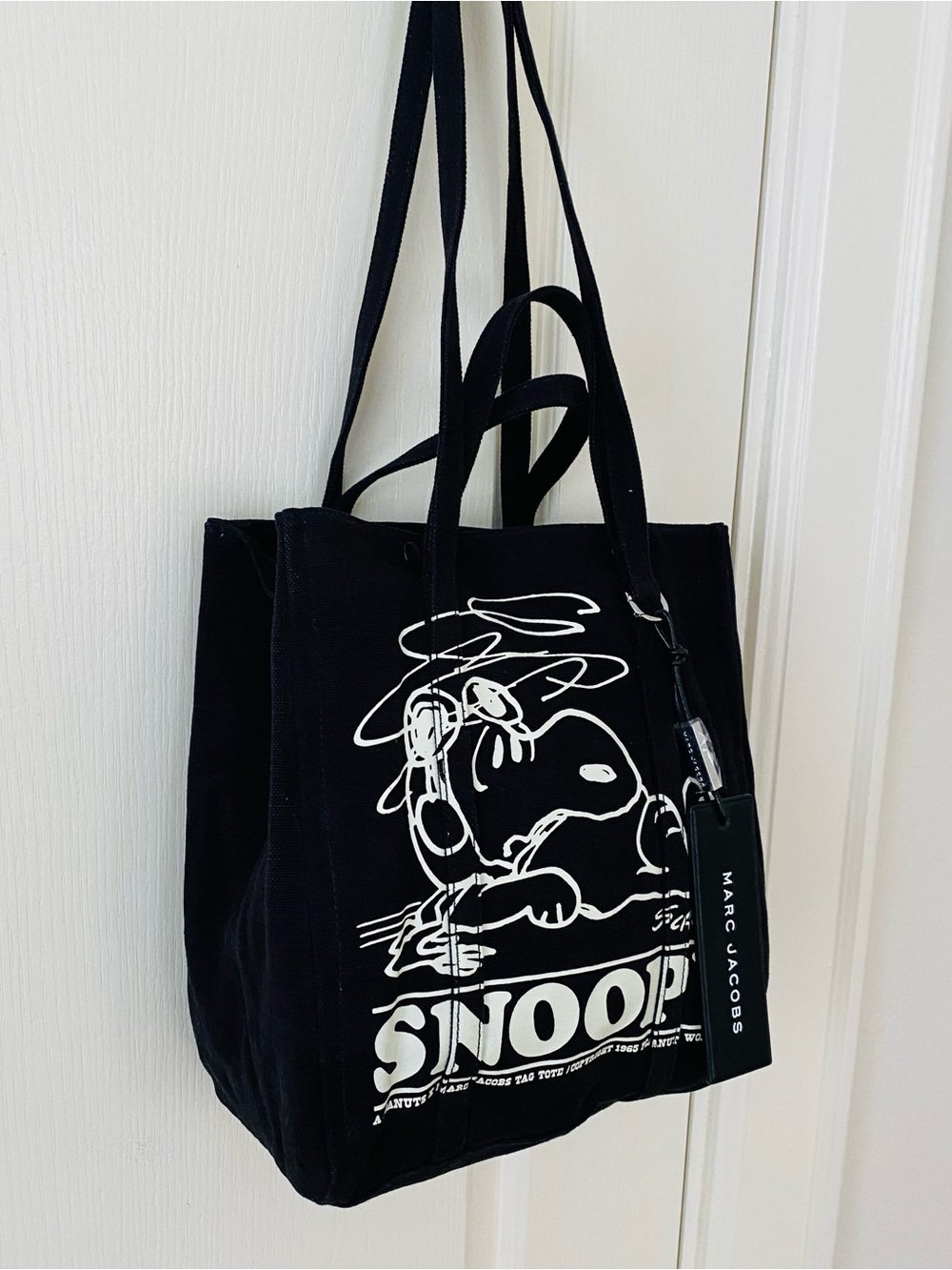 $325 NWOT Marc Jacobs x Peanuts The Tag 27 Black Canvas Tote Shoulder Bag